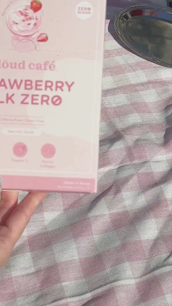 video preparation of clöud café strawberry milk zero